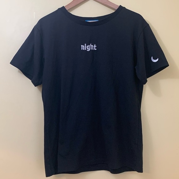 Cherry AKA Black Embroidered Night Crescent Moon Crewneck Short Sleeve T-Shirt L - Picture 1 of 10